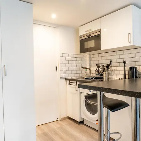 Apartment Au Centre De Paris